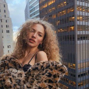 Meet your Posher, Irena